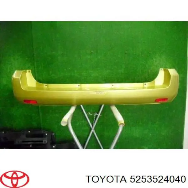 5253524040 Toyota Кронштейн бампера переднього, правий