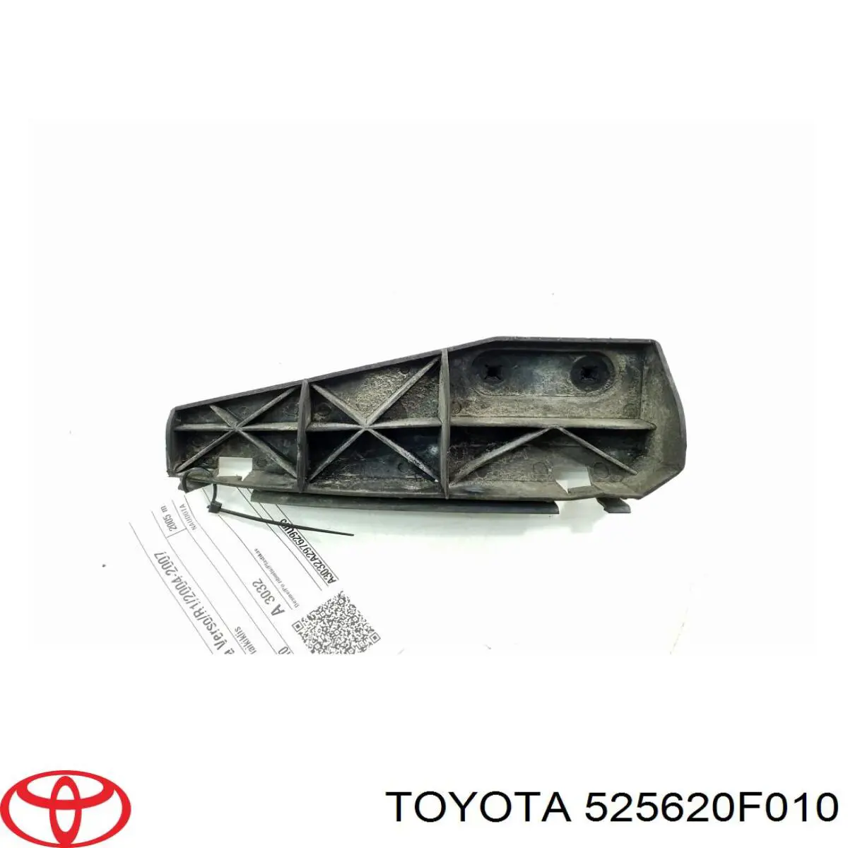 Купити 525620F010 Toyota Кронштейн бампера заднього, правий