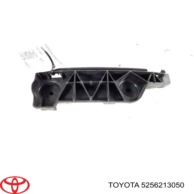5256213050 Toyota Кронштейн бампера заднього, правий