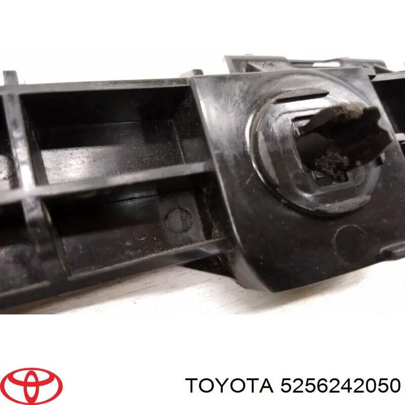 Кронштейн бампера заднього, правий Toyota 5256242050 ціна, від 23.18 USD