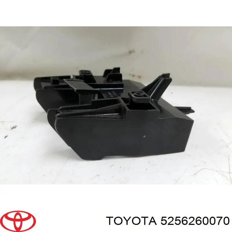 Направляюча заднього бампера, права 5256260070 Toyota