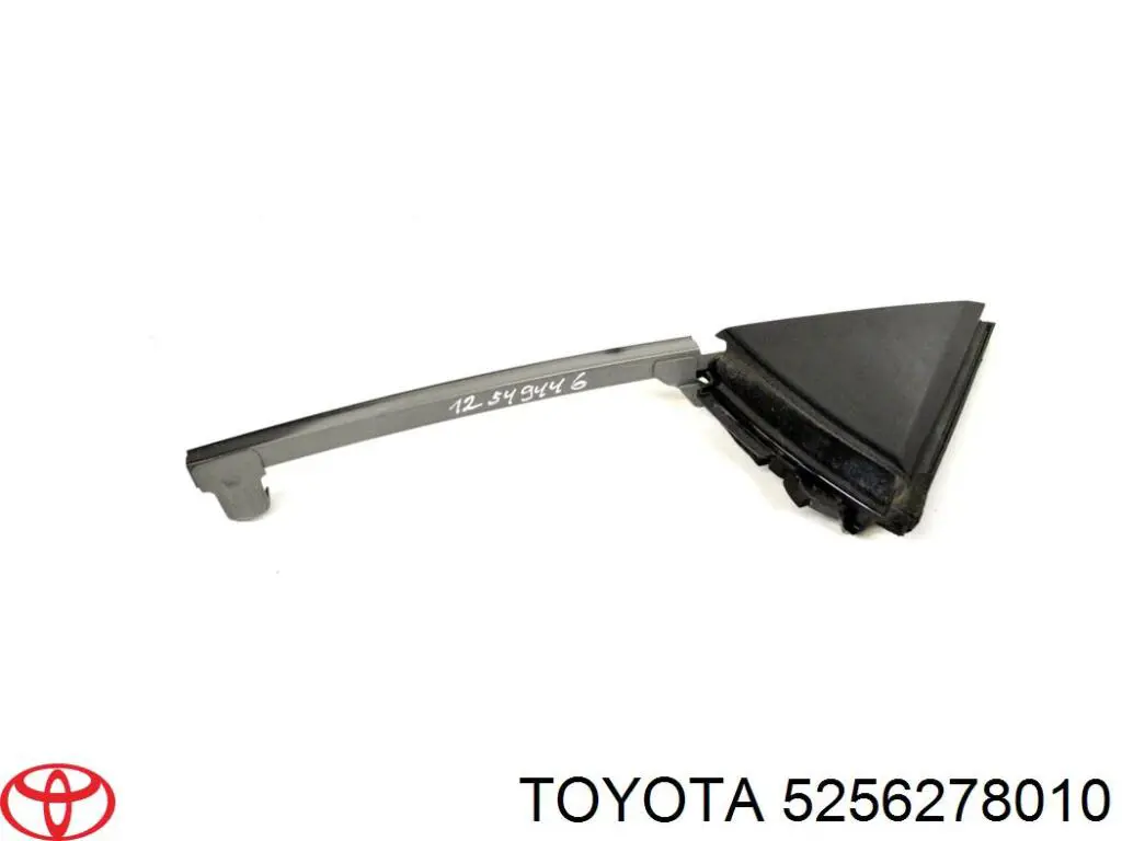 Купити 5256278010 Toyota Супорт/кронштейн кріплення заднього ліхтаря, правий