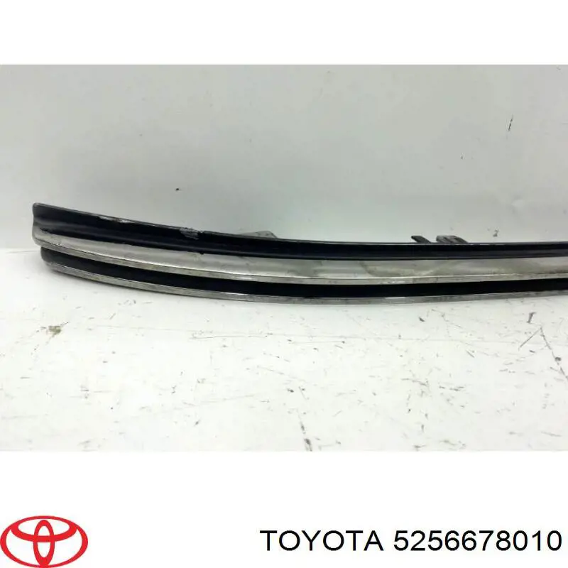 5256678010 Toyota Лівий кронштейн заднього бампера
