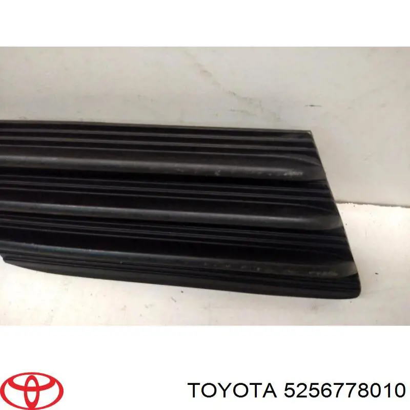 Решітка заднього бампера Toyota 5256778010 ціна, від 36.61 USD