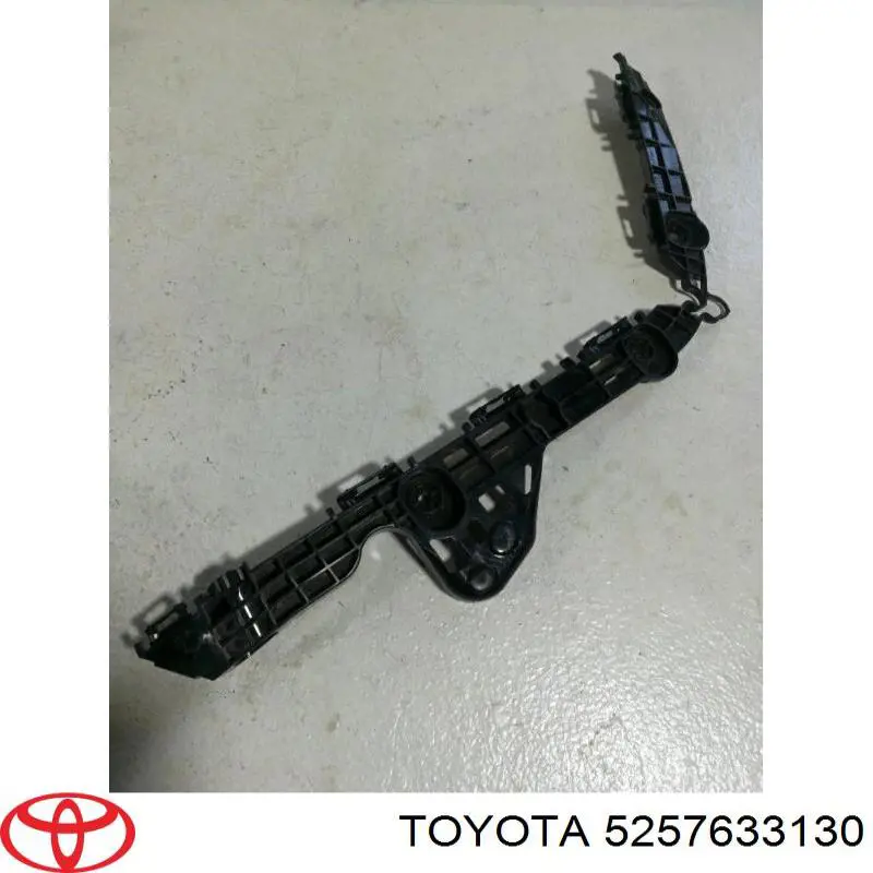 Купити 5257633130 Toyota Кріплення бамера ліве
