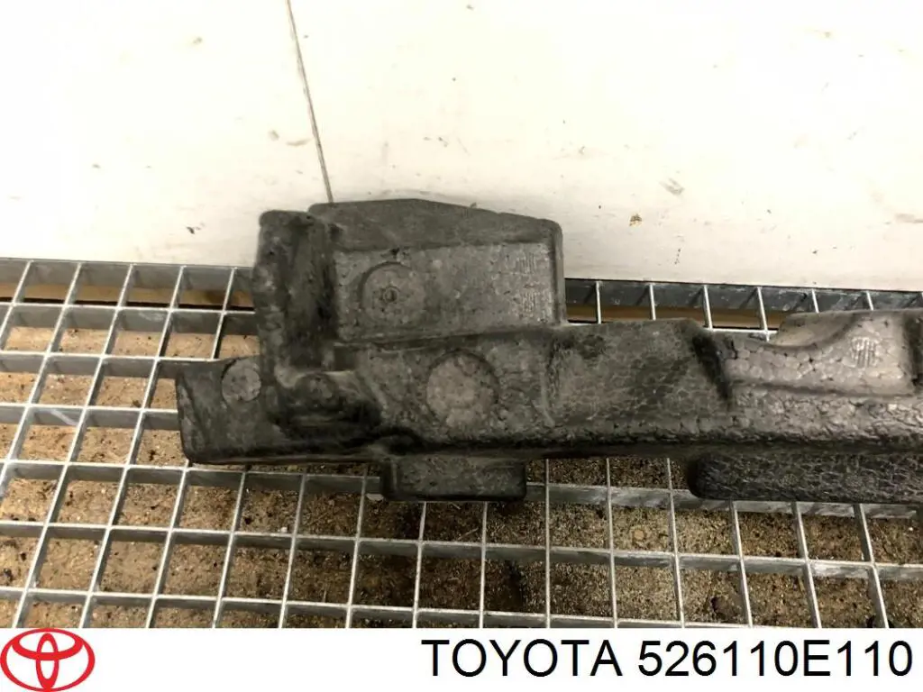  526110E110 Toyota