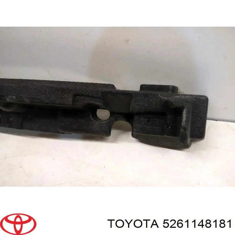 Купити 5261148181 Toyota Абсорбер (наповнювач) бампера переднього