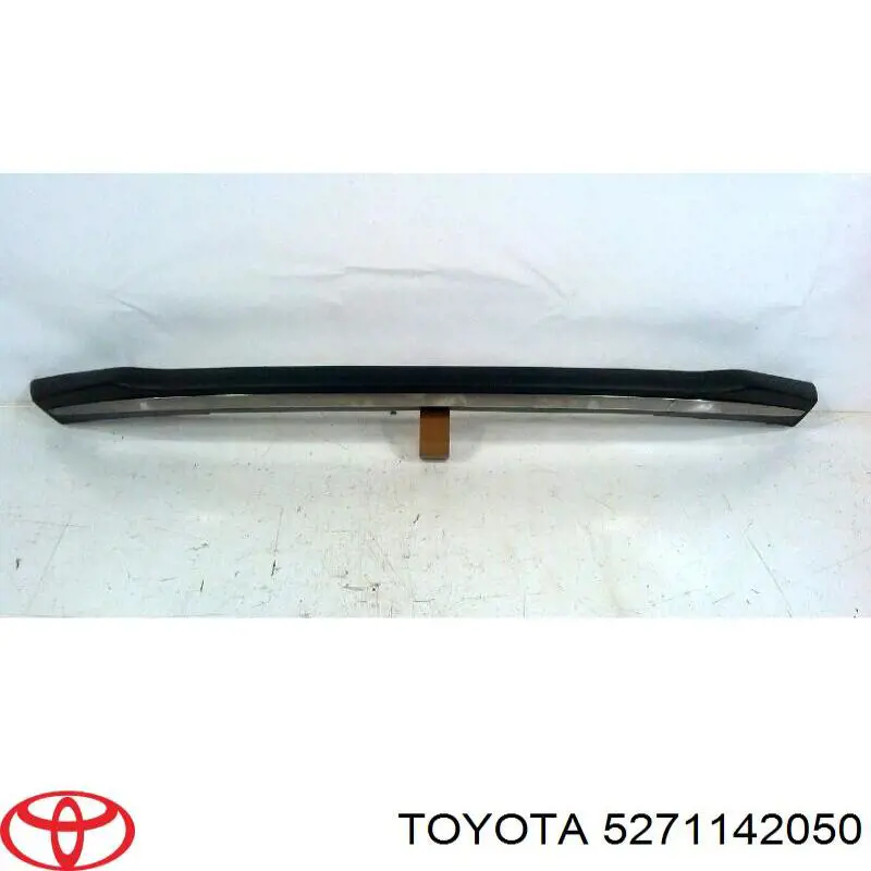 Молдинг переднього бампера Toyota 5271142051 ціна, від 101.33 USD