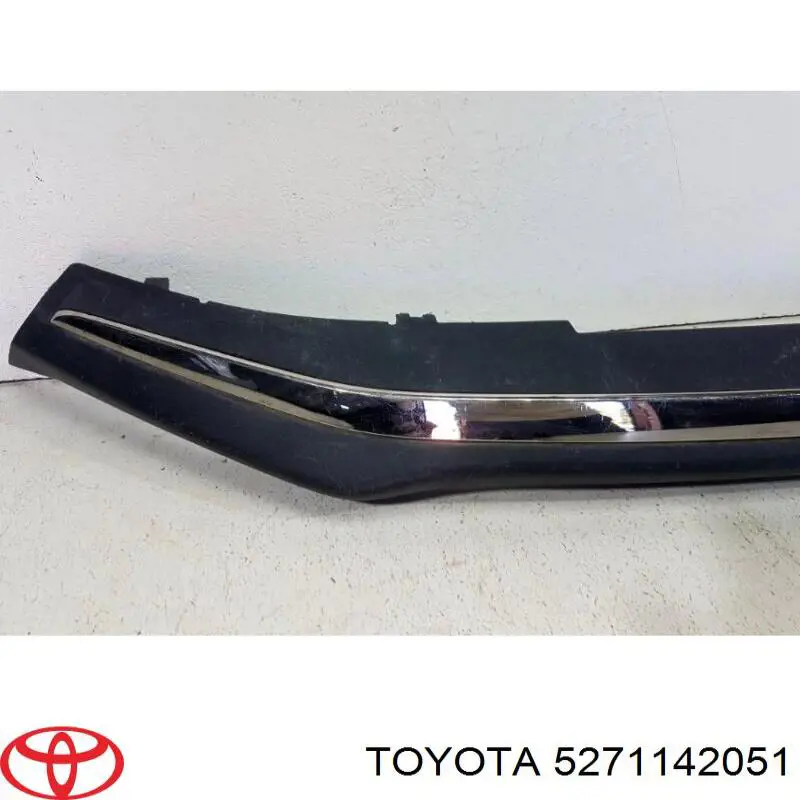 5271142051 Toyota Обвіс переднього бампера