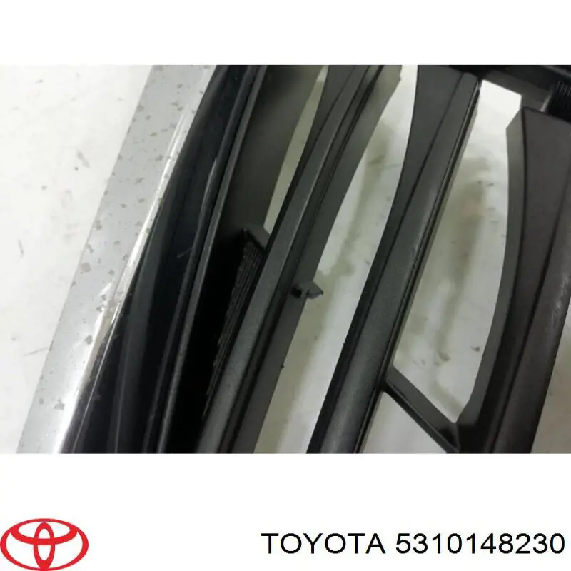 Купити 5310148230 Toyota Захисна решітка радіатора