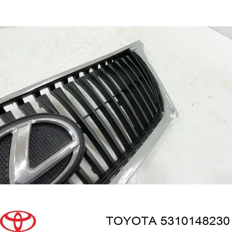 Решітка радіатора 5310148230 Toyota