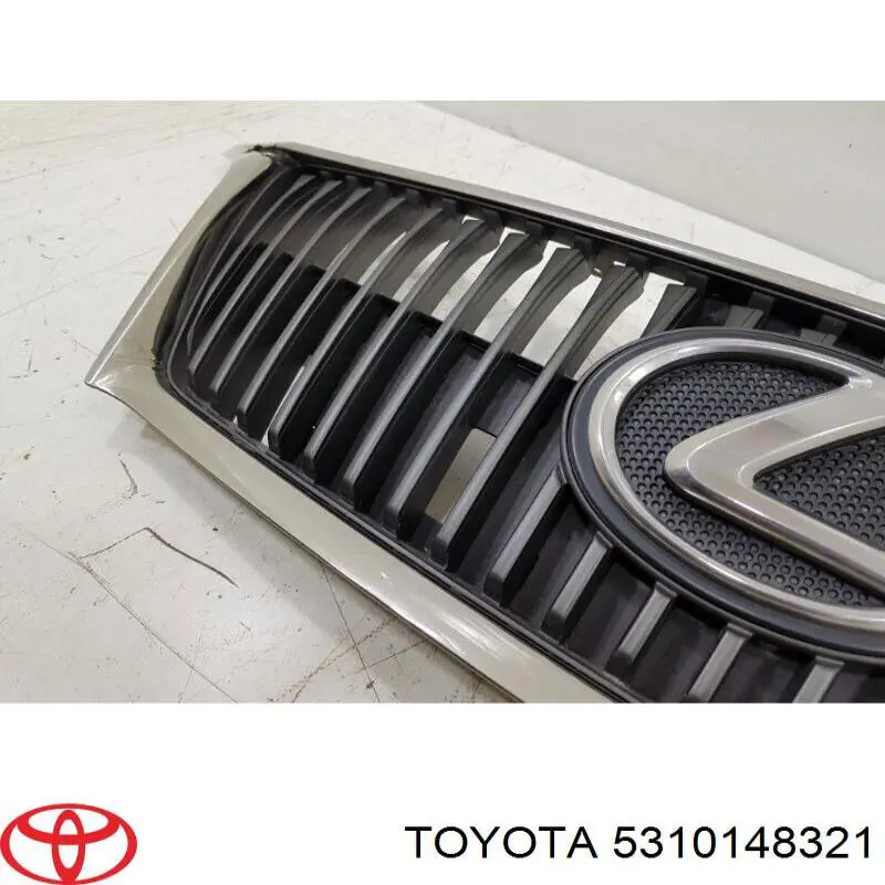 Решітка радіатора 5310148321 Toyota