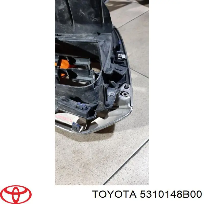 Решітка радіатора 5310148B00 Toyota
