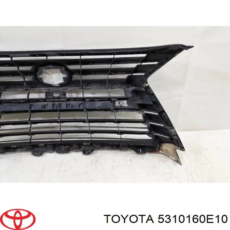 5310160E10 Toyota Решітка радіатора