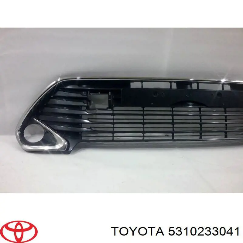 Решітка радіатора 5310233041 Toyota