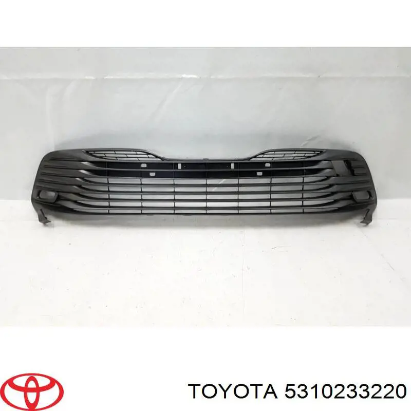  Решітка переднього бампера, нижня Toyota Camry 