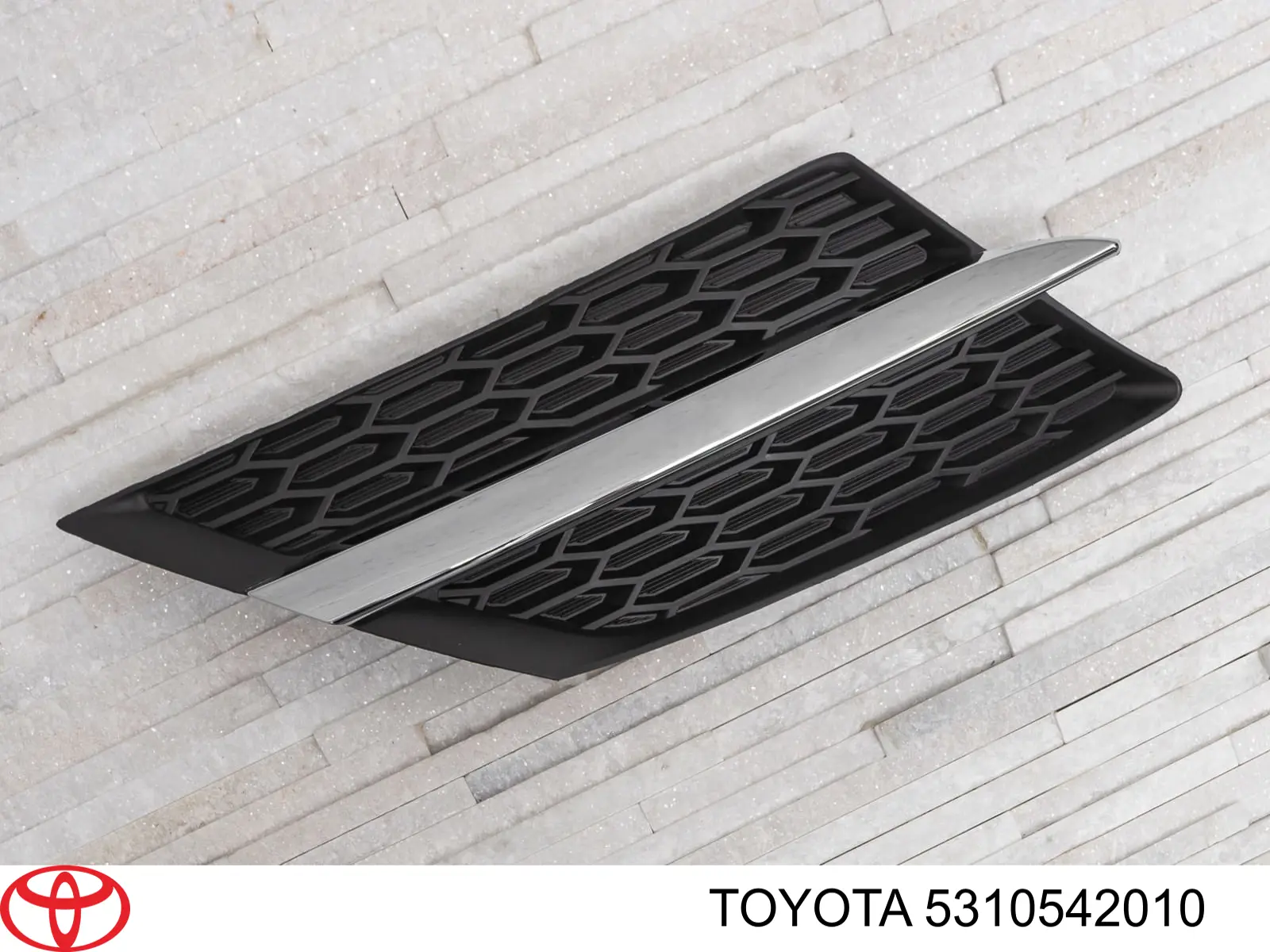 Купити 5310542010 Toyota Решітка радіатора права
