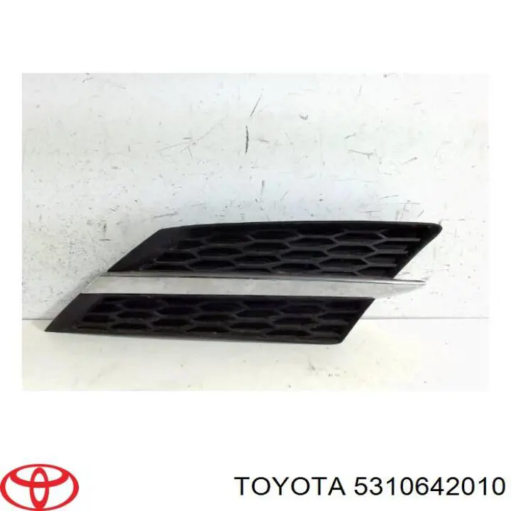 Решітка радіатора ліва Toyota 5310642010 ціна, від 21.57 USD