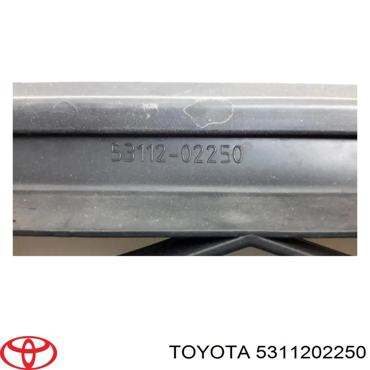 5311202250 Toyota решітка переднього бампера
