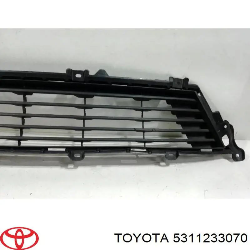 5311233070 Toyota Решітка переднього бампера