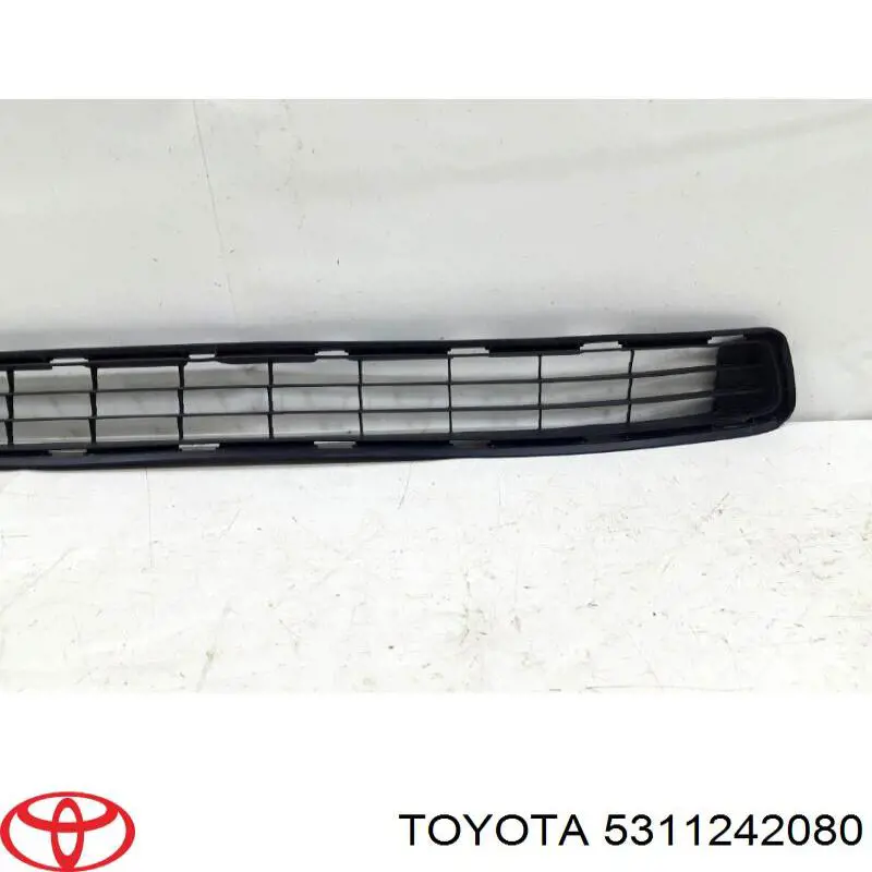 Решітка переднього бампера Toyota 5311242080 ціна, від 39.87 USD
