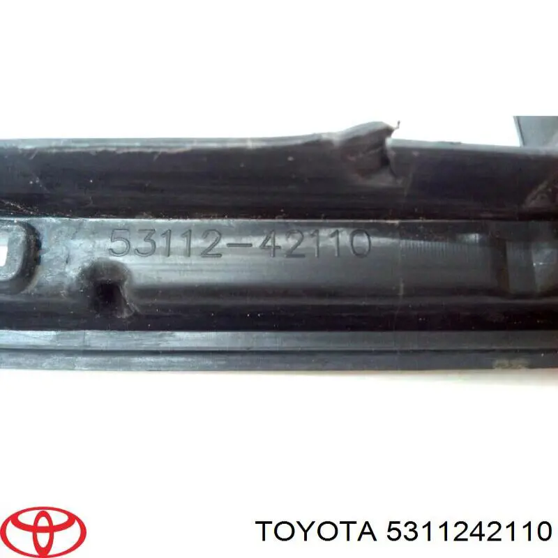 Решітка переднього бампера, верхня Toyota 5311242110 ціна, від 34.66 USD