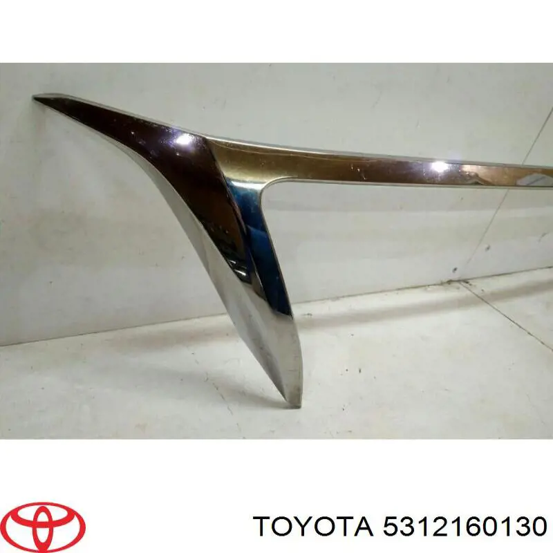 Купити 5312160130 Toyota Молдинг решітки радіатора