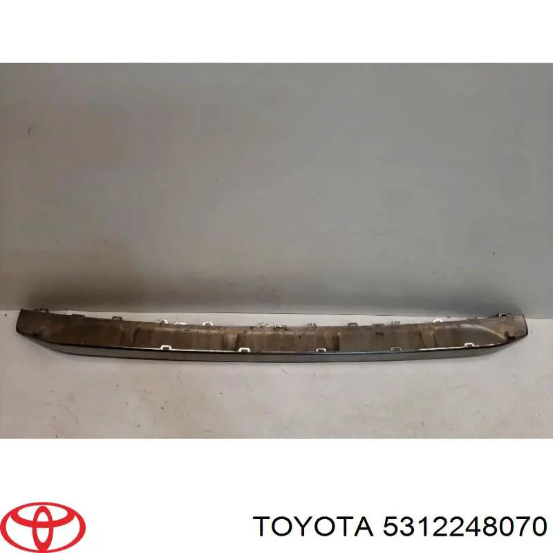 Молдинг решітки радіатора, нижній 5312248070 Toyota