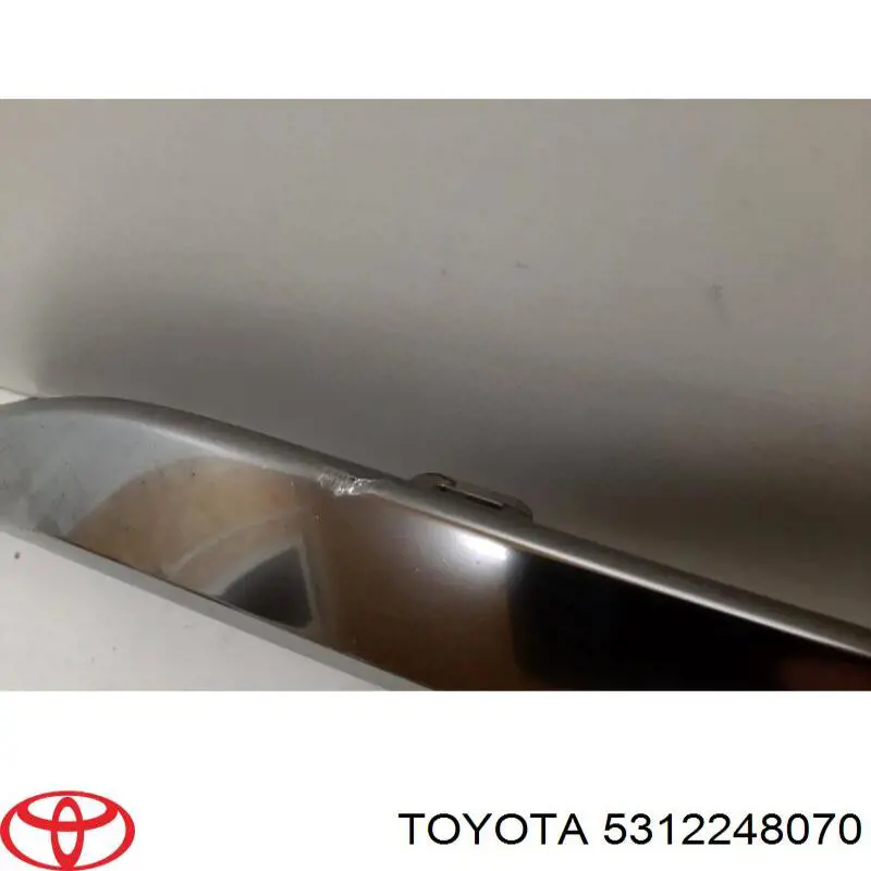 Молдинг решітки радіатора, нижній Toyota 5312248070 ціна, від 199.74 USD