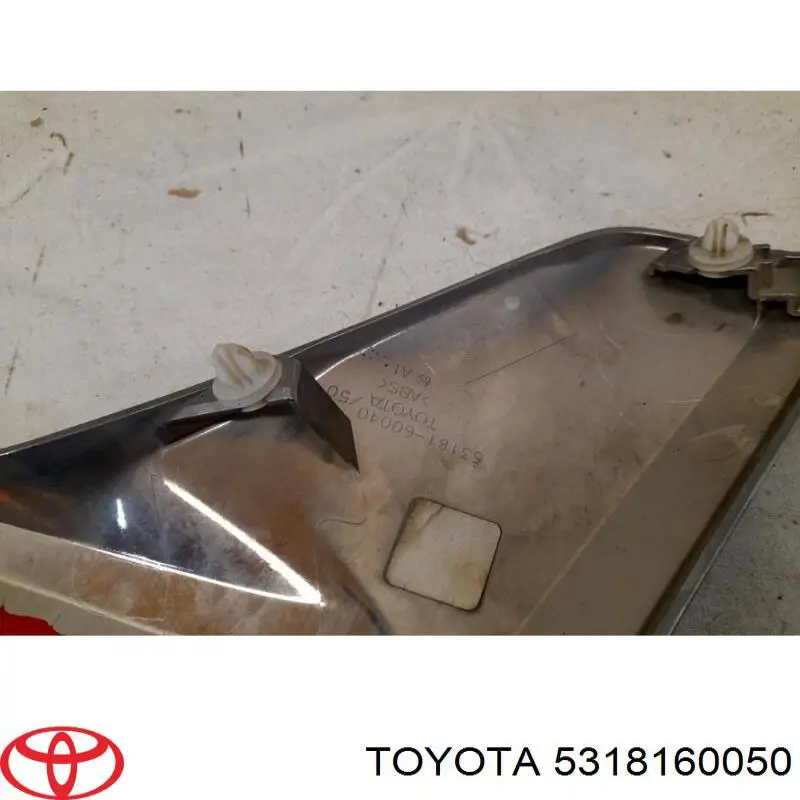 Молдинг фари, правої Toyota 5318160050 ціна, від 59.34 USD