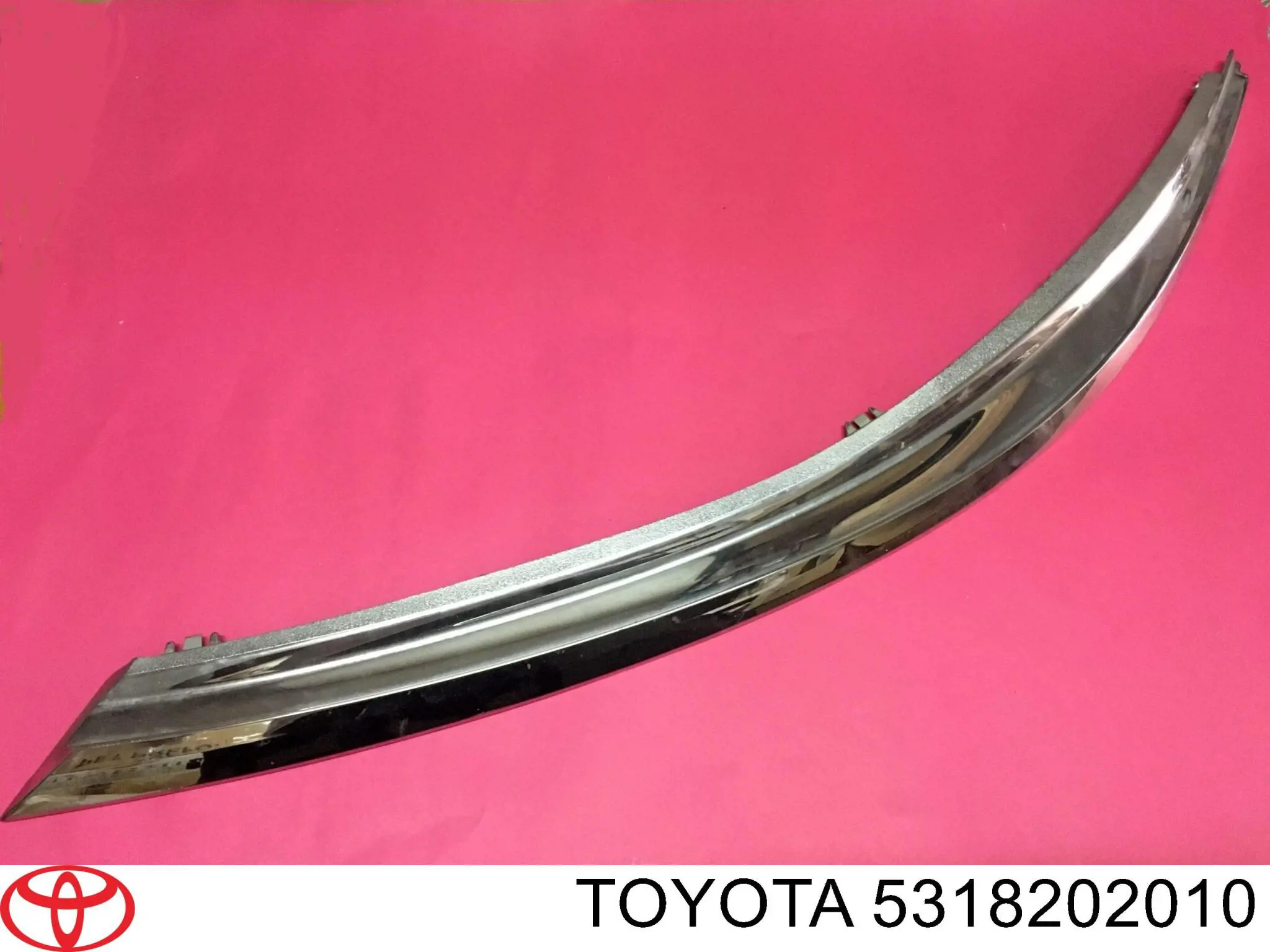 Купити 5318202010 Toyota Молдинг фари, правої