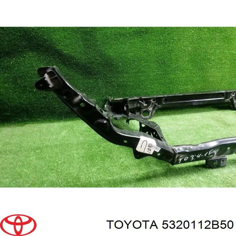 Купити 5320112B50 Toyota Установча панель передня