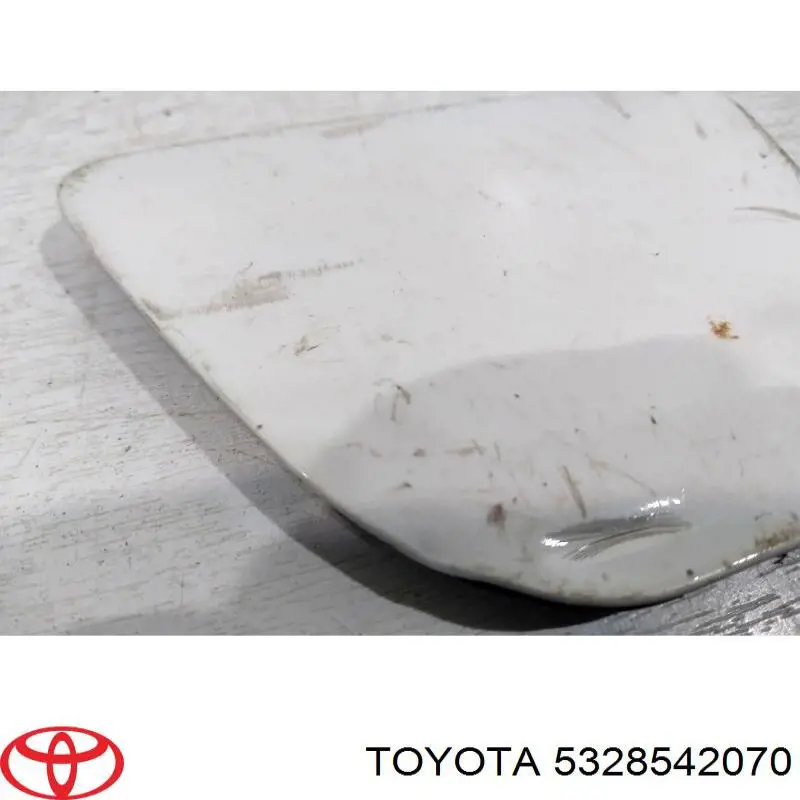Купити 5328542070 Toyota Заглушка бампера буксирувального гака, передня права