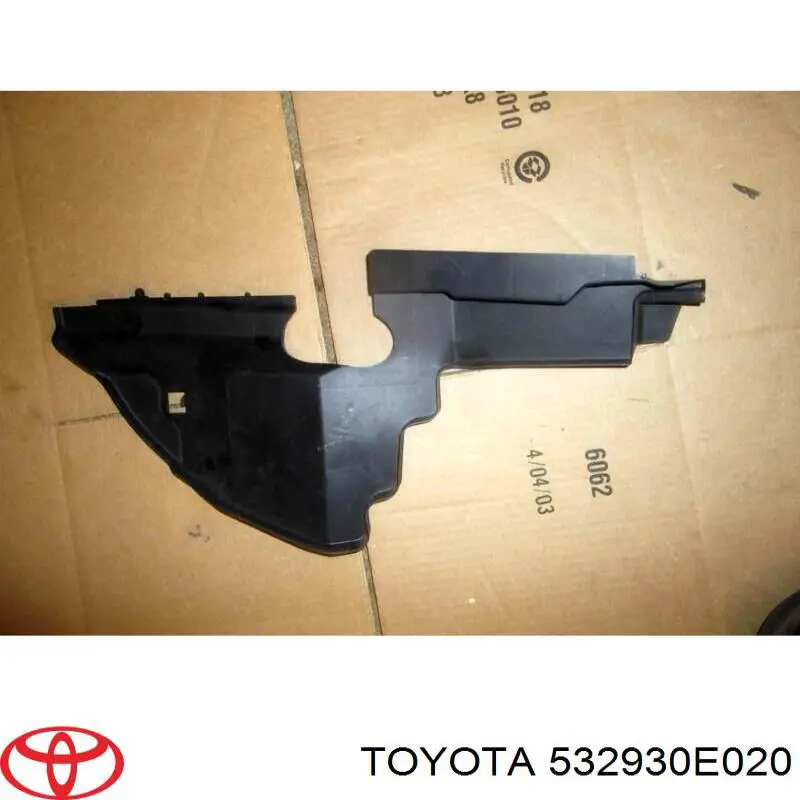 532930E020 Toyota Повітропровід (дефлектор) радіатора, правий