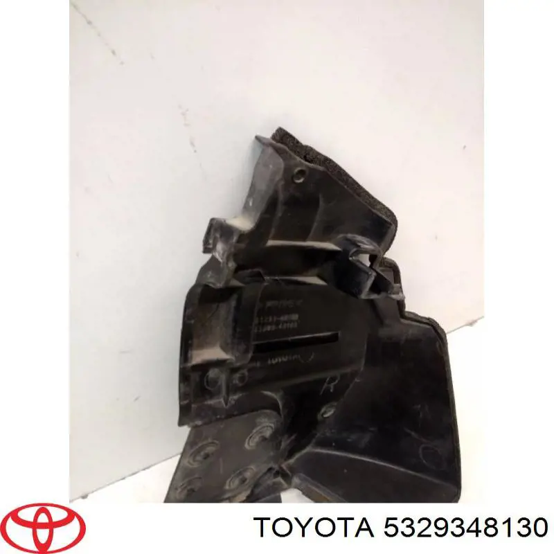 5329348130 Toyota Повітропровід (дефлектор) радіатора, правий