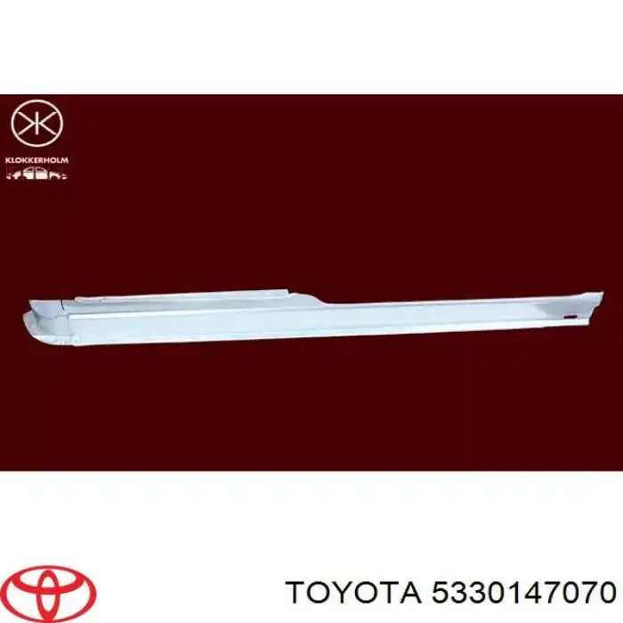 Капот на Toyota Prius Plus 