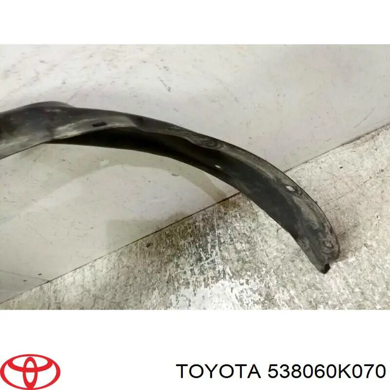 Підкрилок передній лівий 538060K070 Toyota