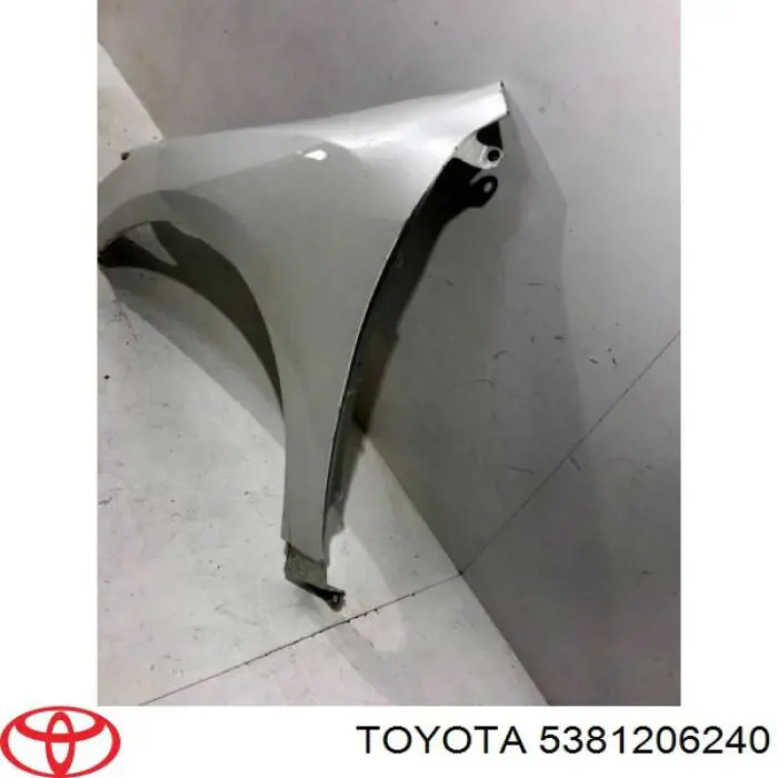 Купити 5381206240 Toyota Крило переднє ліве