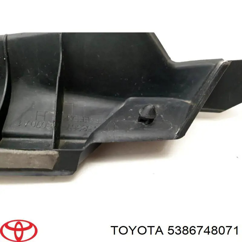 Купити 5386748070 Toyota Ущільнювач крила