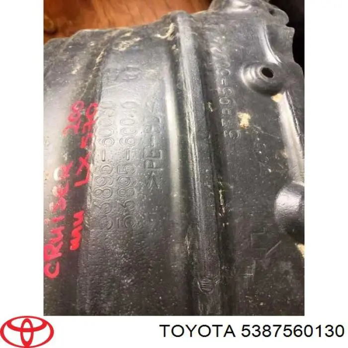 Підкрилок передній правий 5387560130 Toyota