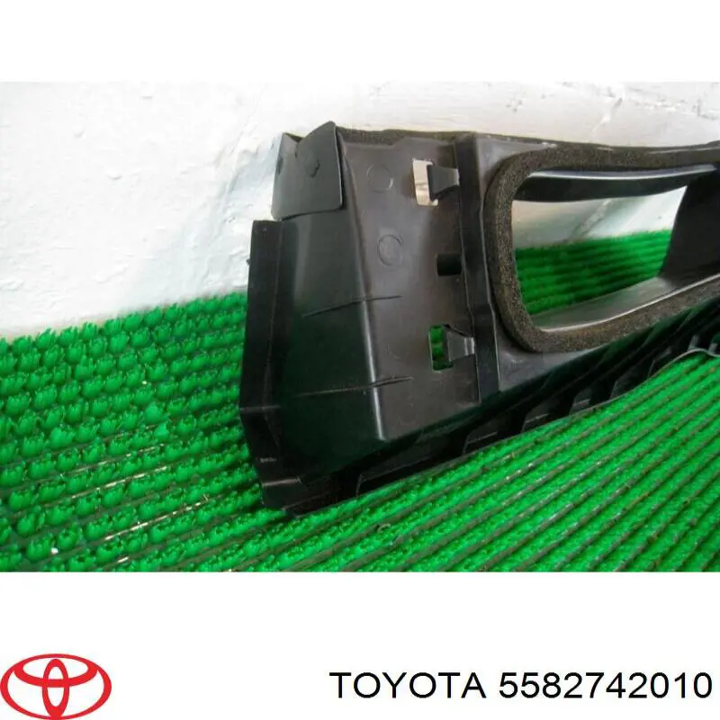  5582742010 Toyota