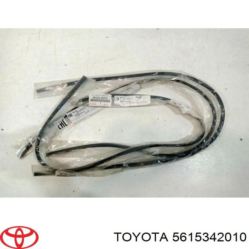 Молдинг лобового скла, верхній Toyota RAV4 3 (A3) (Тойота Рав4)