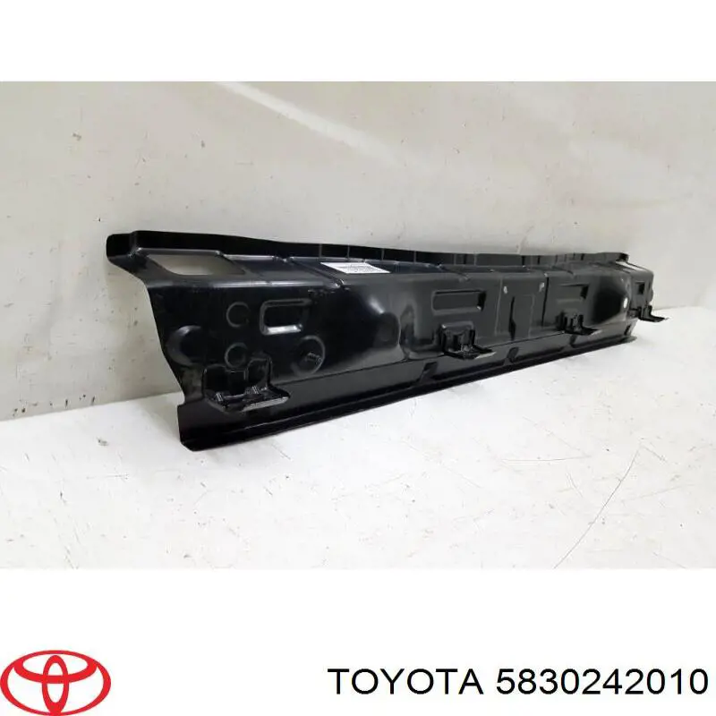 5830242010 Toyota 