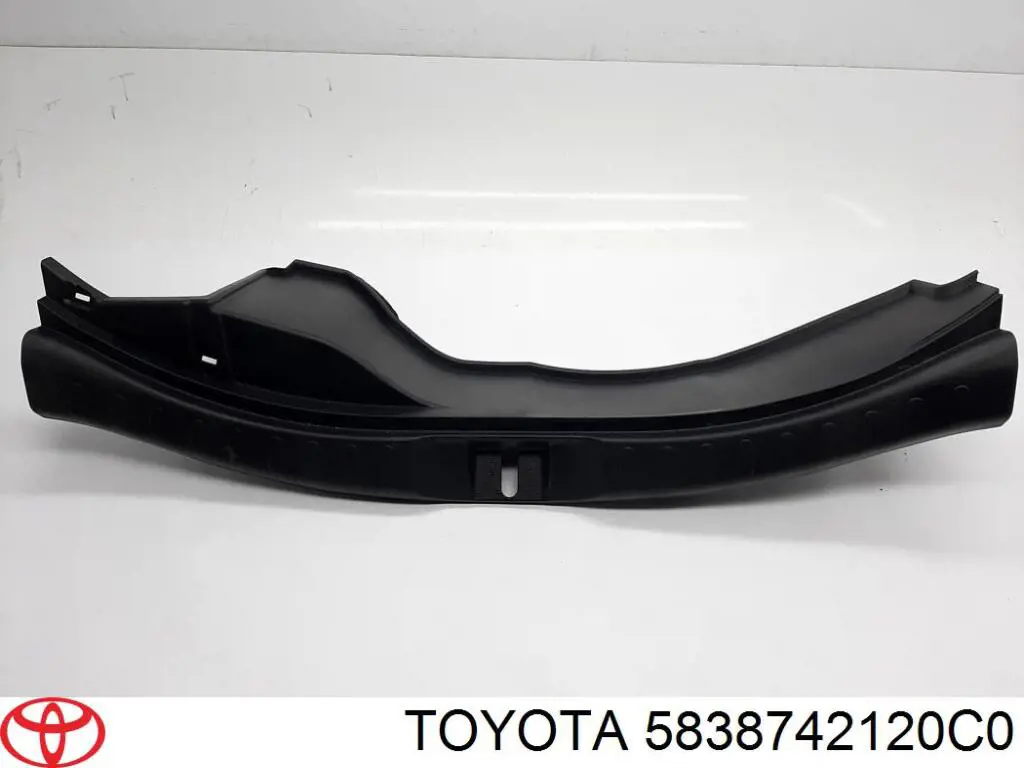 Накладка задньої панелі багажника Toyota 5838742120C0 ціна, від 84.20 USD