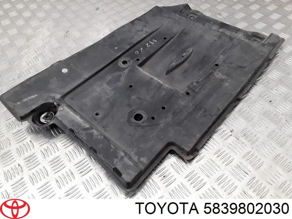 Захист двигуна задній Toyota 5839802030 ціна, від 19.00 USD