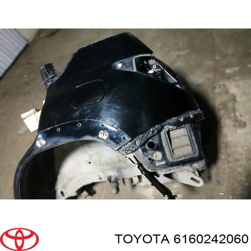 Купити 6160242060 Toyota Крило заднє ліве