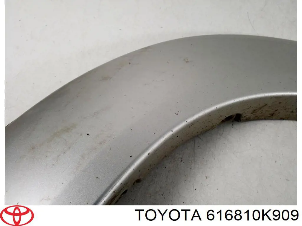 Купити 616810K909 Toyota Розширювач заднього крила, правий
