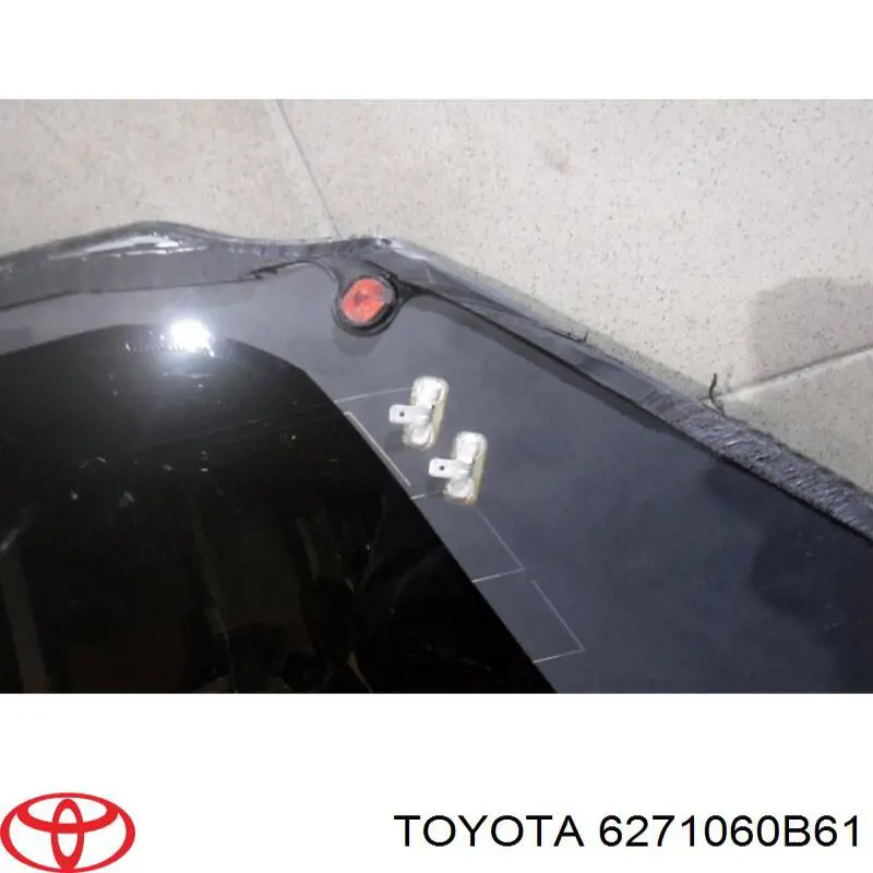 6271060B61 Toyota Стукло багажника, праве