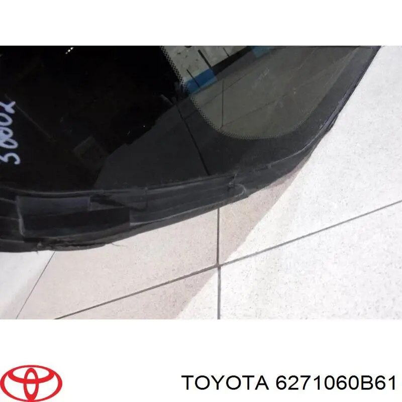 Скло багажного відсіку, праве 6271060B61 Toyota