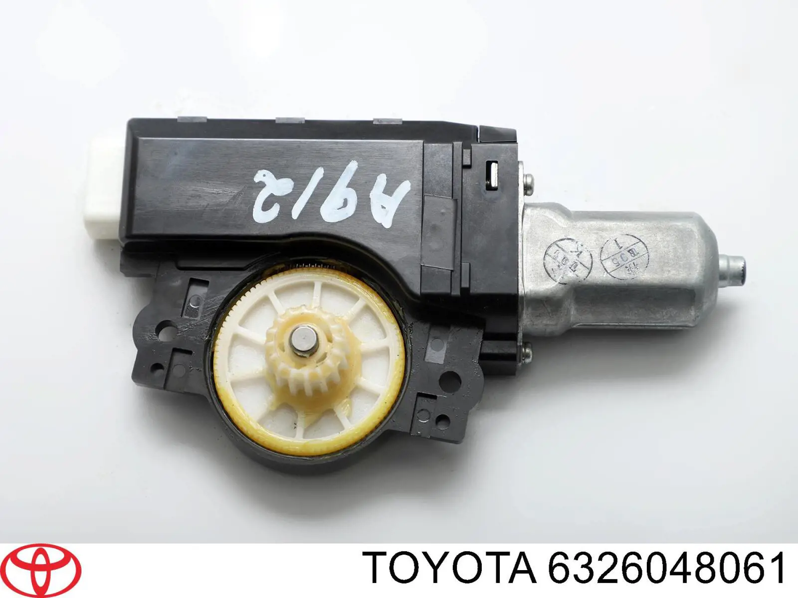 6326048061 Toyota Мотор приводу люка